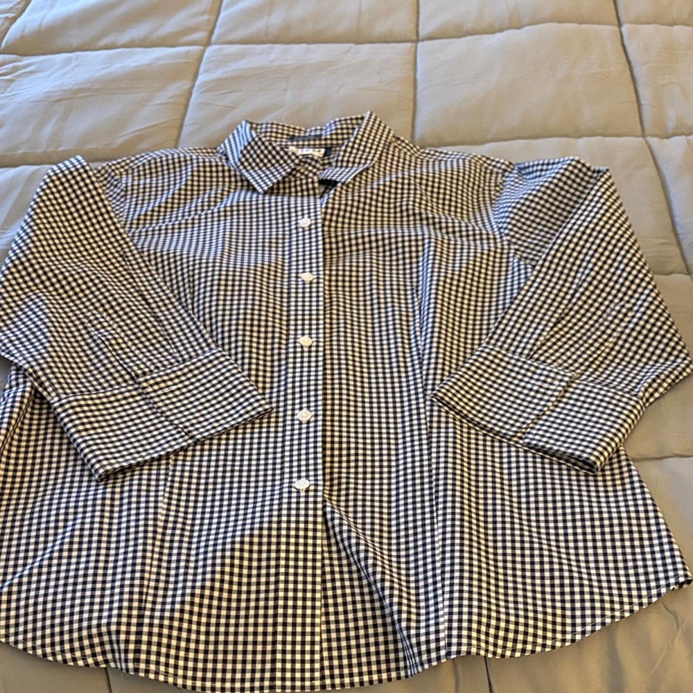 Jones of New York large Black and White Checkered Button-Up Shirt